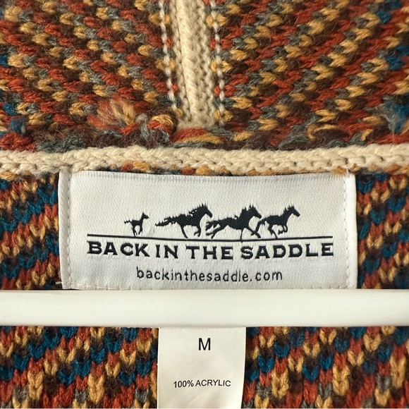 Colorful Geometric Patterned Vest - Picture 6 of 6